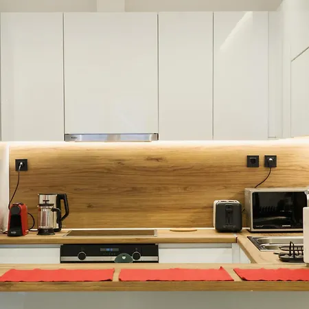 2 Bedroom Cozy Stylish Apartment-2