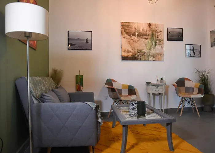Velvet New Apt In Ilissia