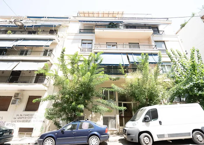 Cute And Convenient Studio In Athens Center