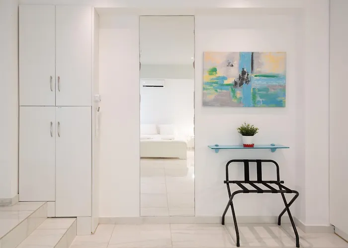 Cute And Convenient Studio In Athens Center
